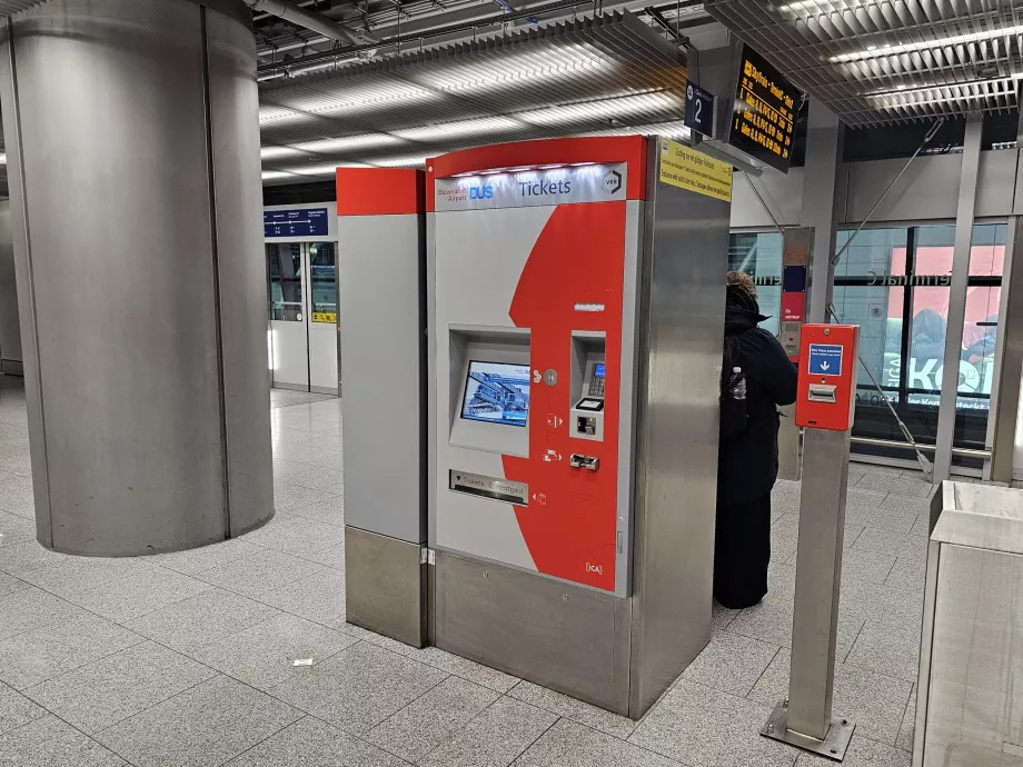 Distribuitor automat de bilete, SkyTrain