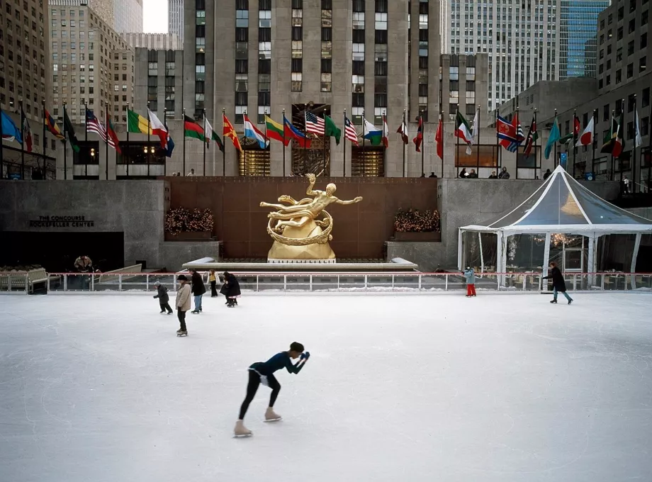 Patinoar la Rockefeller Center