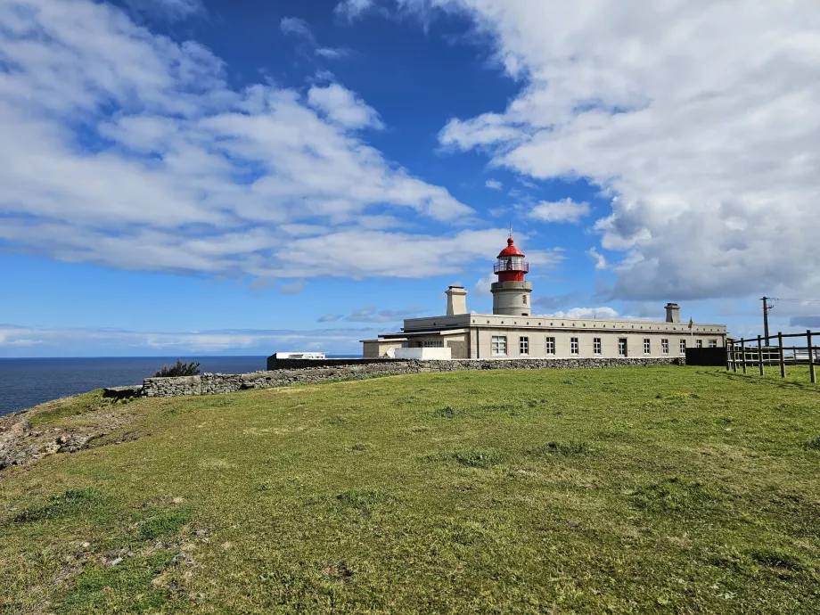 De la Farol la Albarnaz