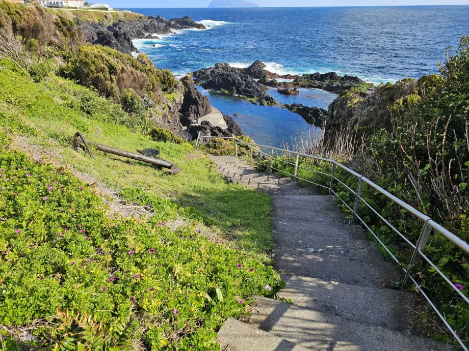 Acces la piscine naturale