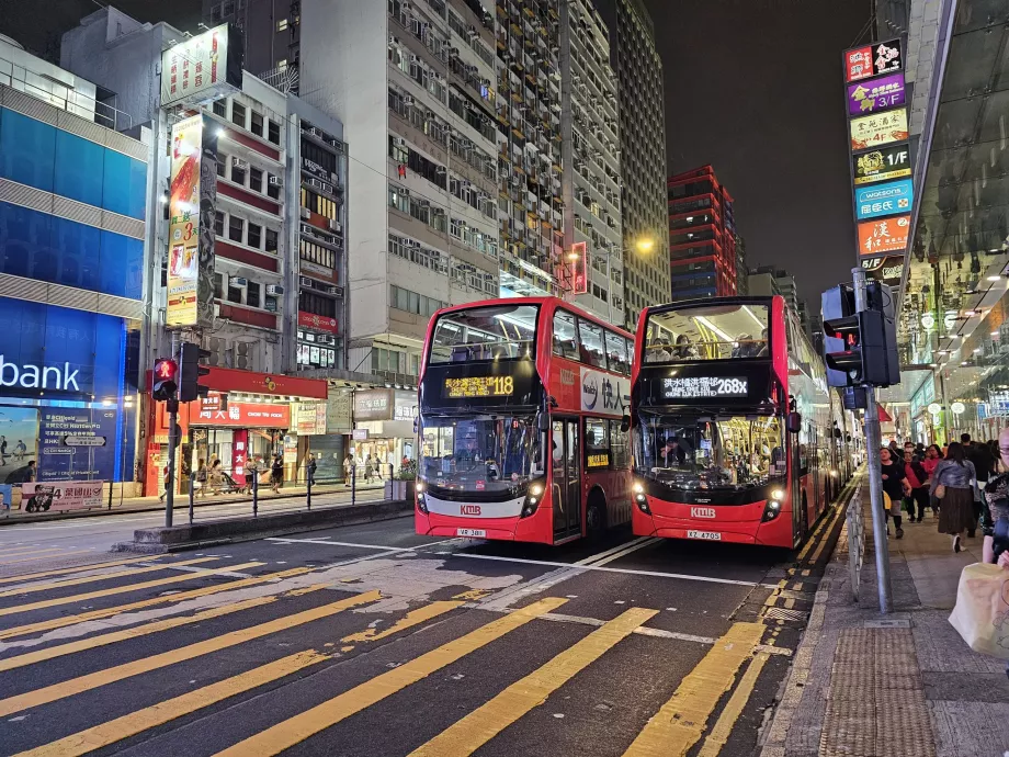 Autobuzele KMB pe Nathan Road