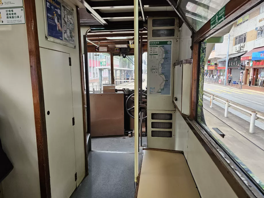 Interiorul tramvaiului