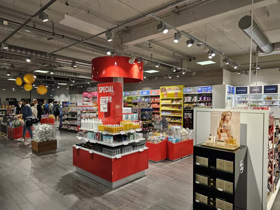 Magazin Duty Free la Aeroportul Torp