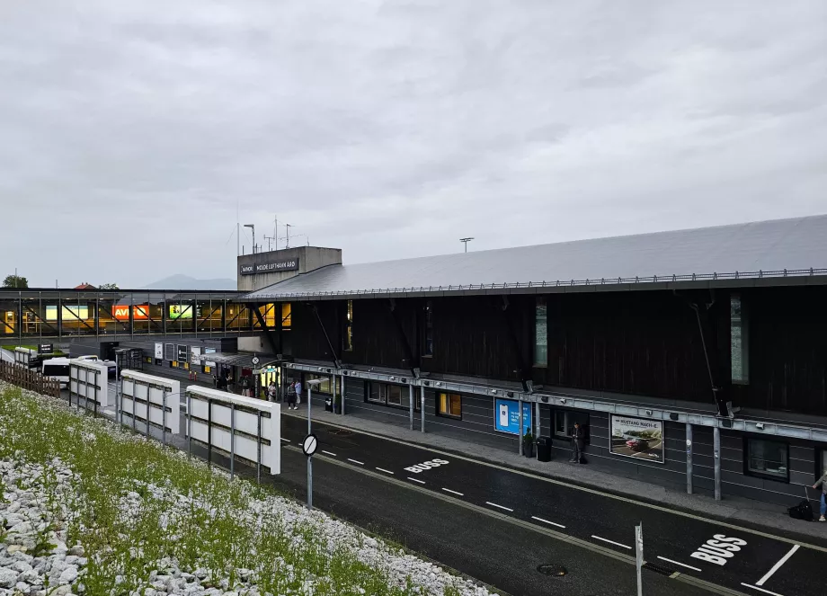 sosire de la aeroportul Molde