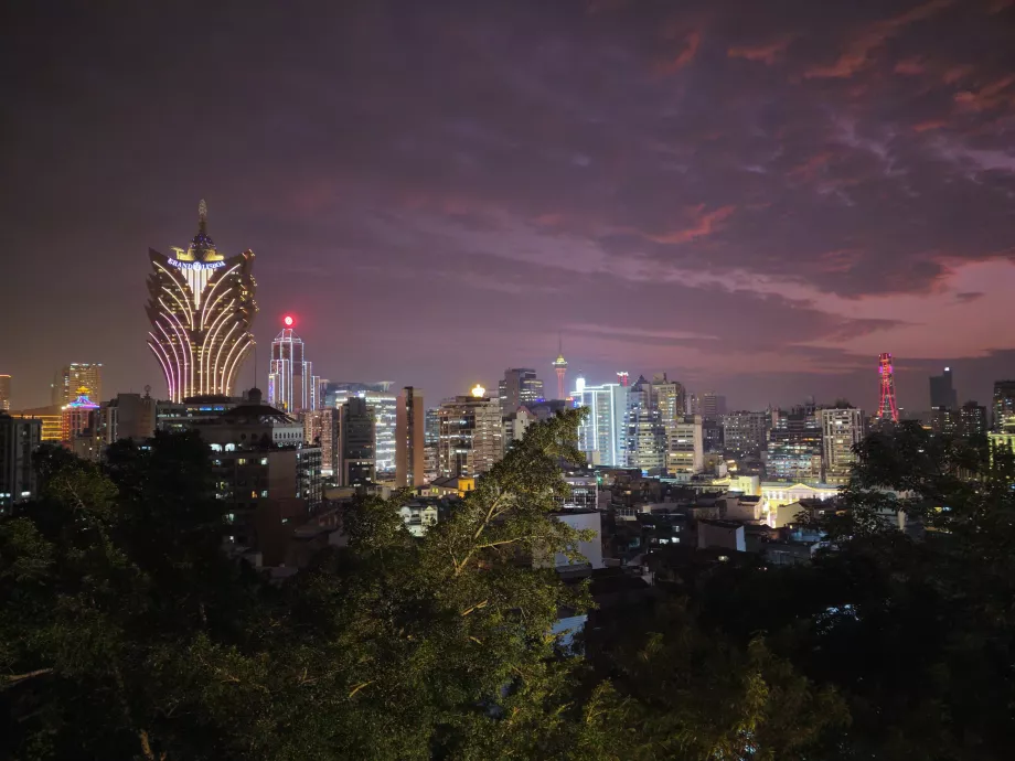 Vedere de noapte a orașului Macau