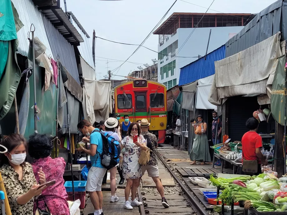 Maeklong