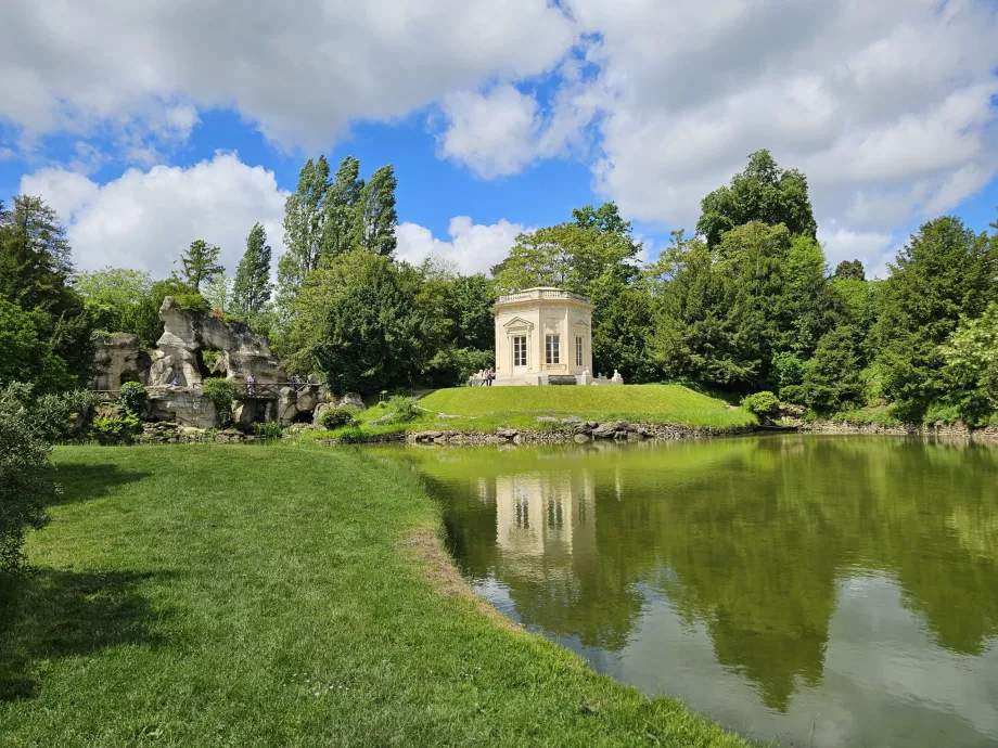 Grădinile Petit Trianon