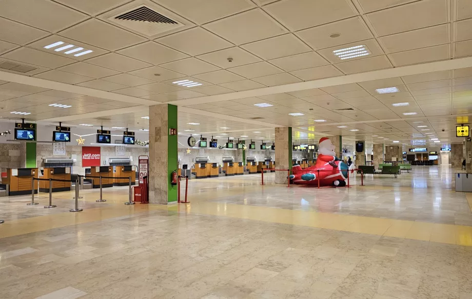 Sala de check-in, Aeroportul Girona