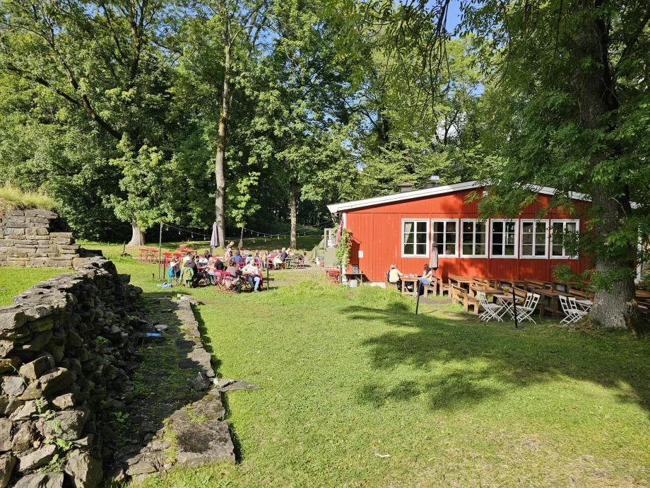 Restaurante pe insula Hovedoya