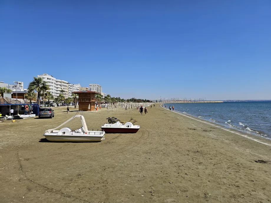 Plaja principală din Larnaca