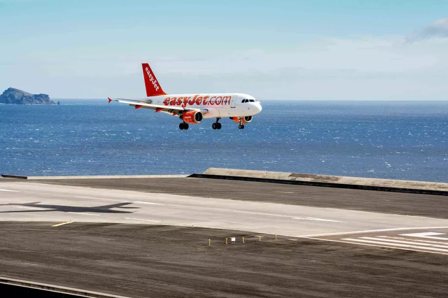 Aeroportul Madeira - Aterizare