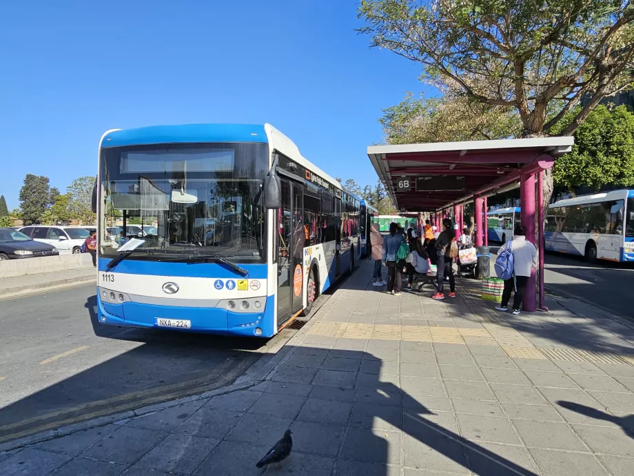 Transportul public din Cipru - autobuze de transport public în Larnaca și Nicosia