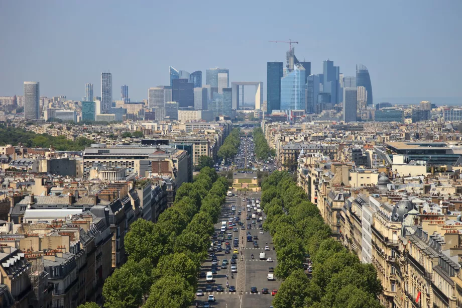 Vedere de pe acoperiș spre La Defense