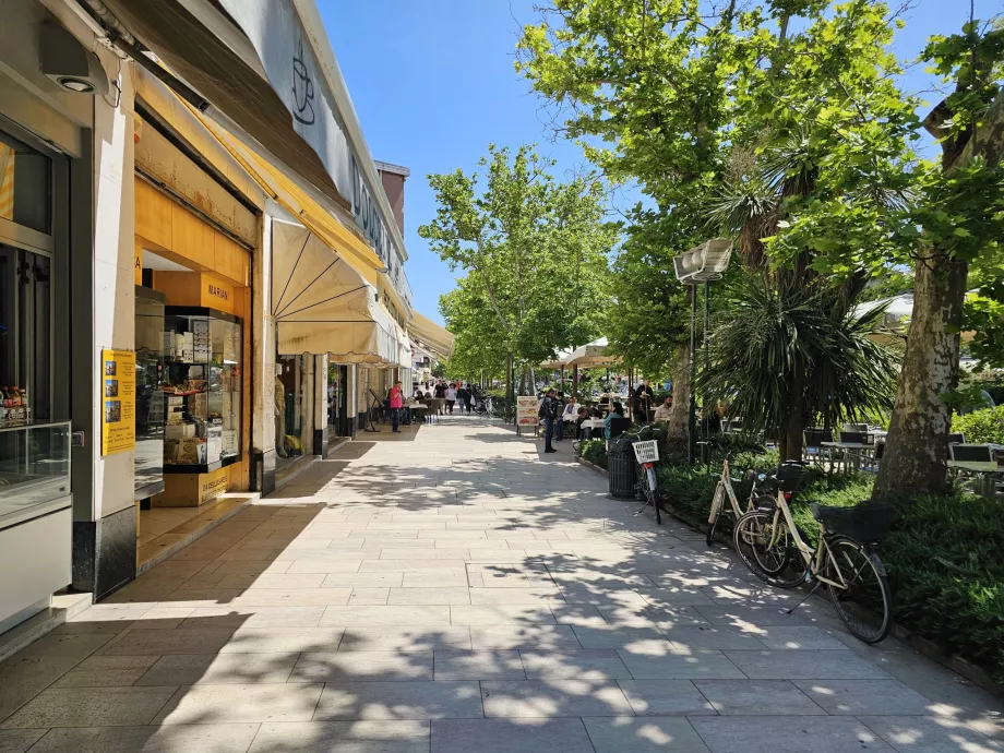 Strada principală, Lido di Venezia