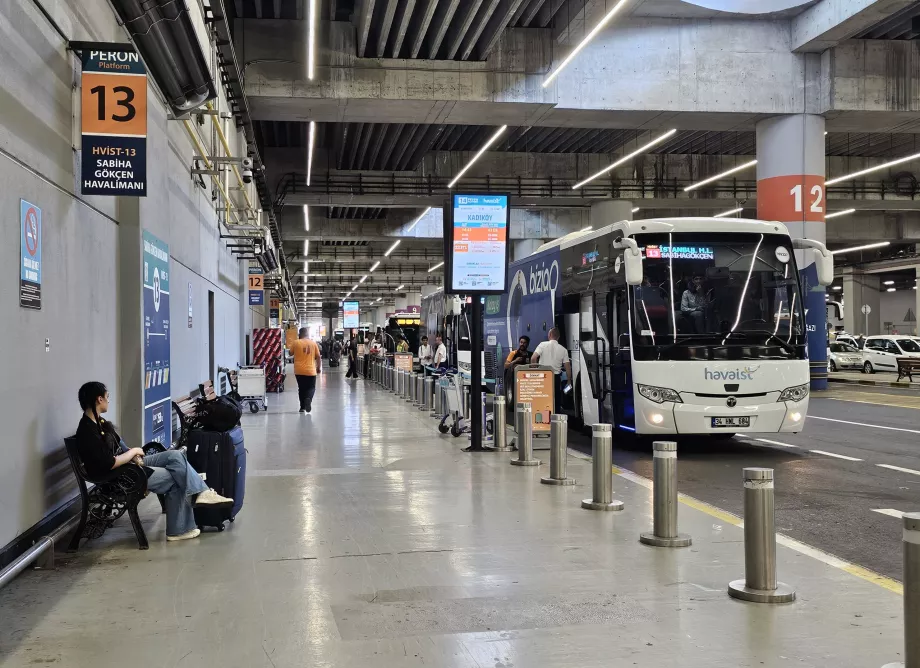 Autobuz de la Aeroportul Istanbul la Aeroportul Sabiha Gokcen