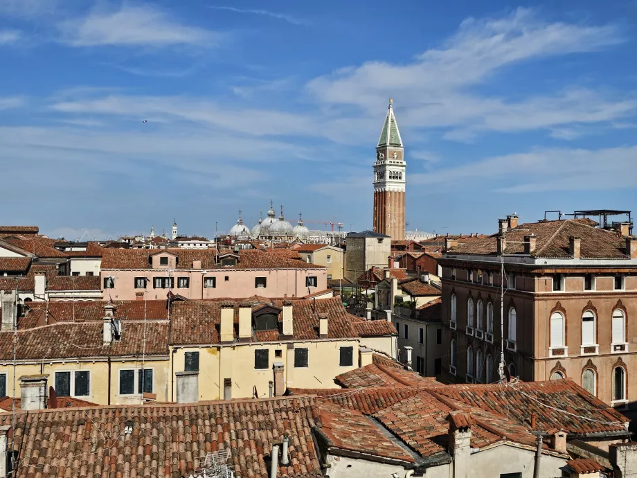 Vedere din Palazzo Contarini del Bovolo