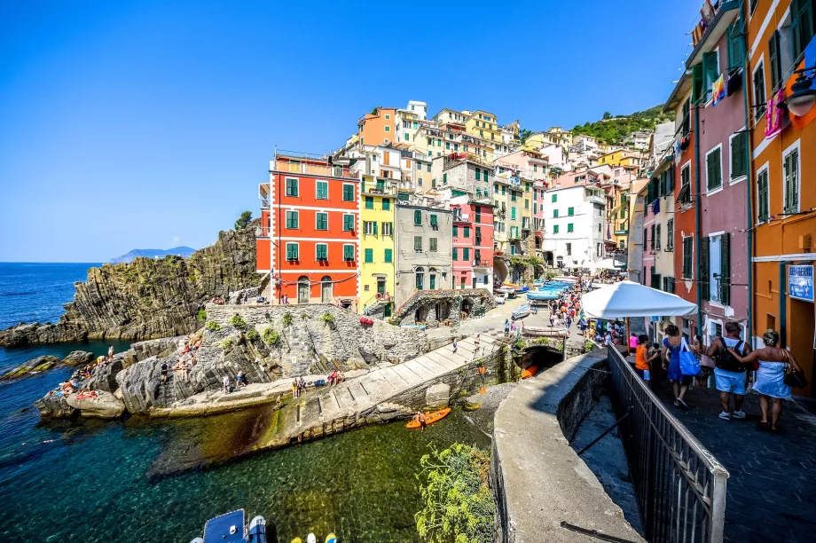 Riomaggiore din port