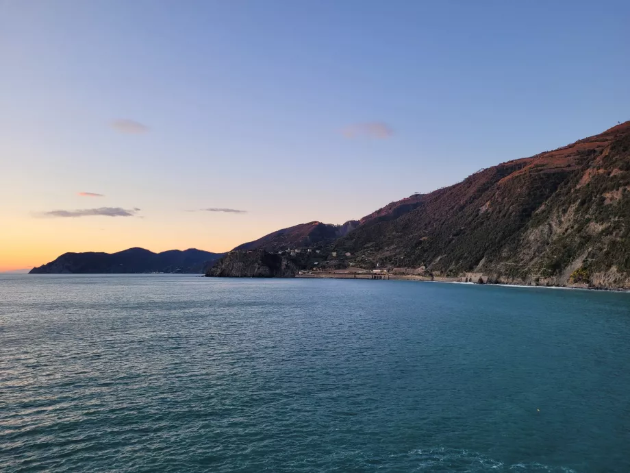 Vedere a coastei spre Corniglia