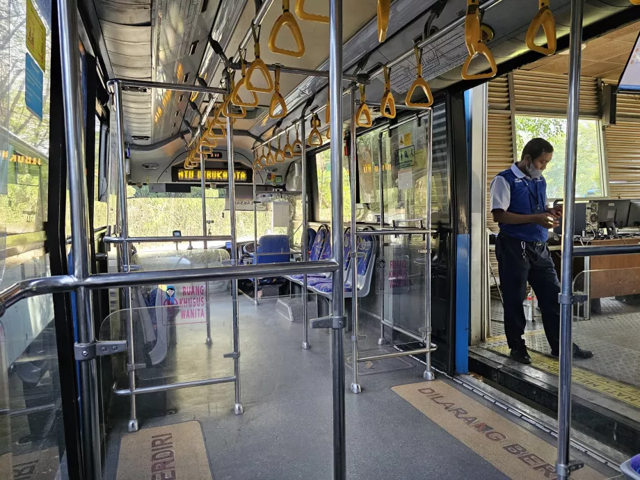 Autobuz TransJakarta