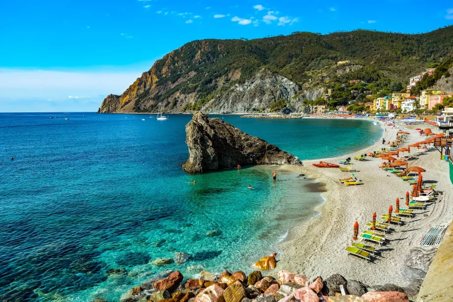 Plajă în Monterosso