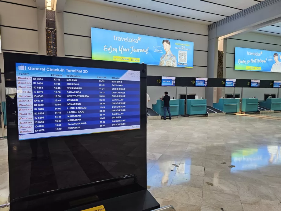 Check-in la Aeroportul Jakarta CGK