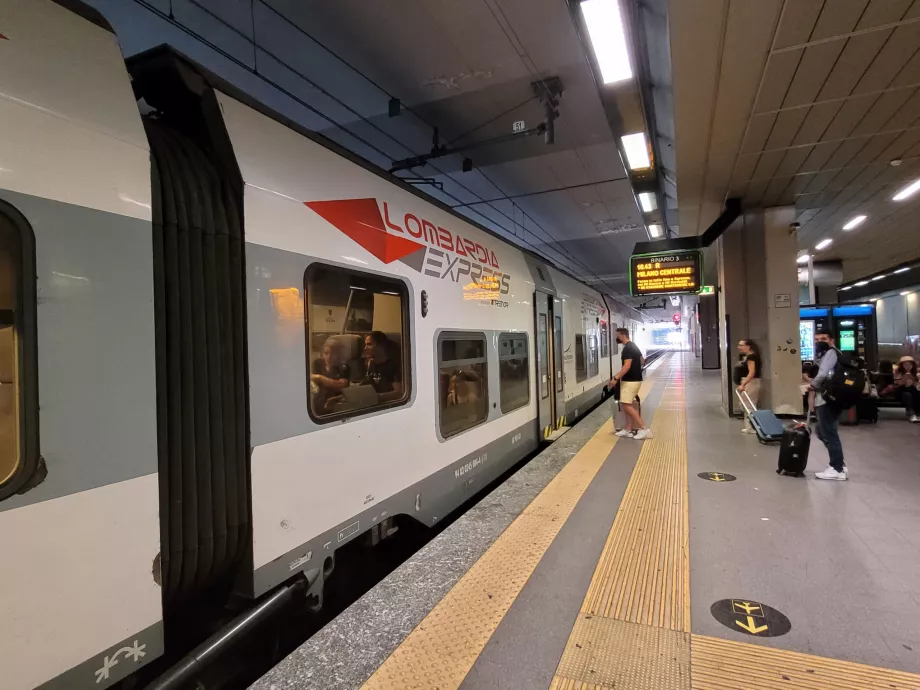 Platformele de tren de la Aeroportul MXP