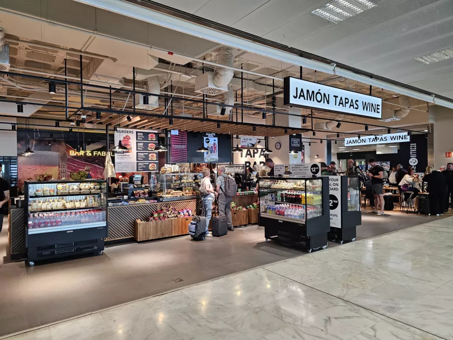 Food Court, zonă de tranzit