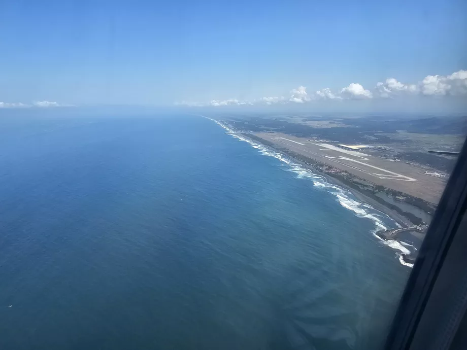 Aeroportul Yogyakarta YIA văzut din avion