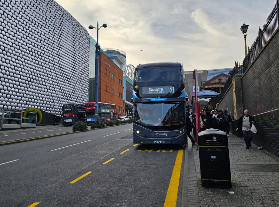 Stația de autobuz de la aeroport - Moor Street