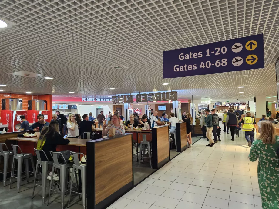 Food Court, zonă de tranzit