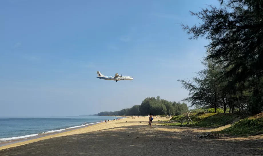 Bangkok Airways deasupra Mai Khao