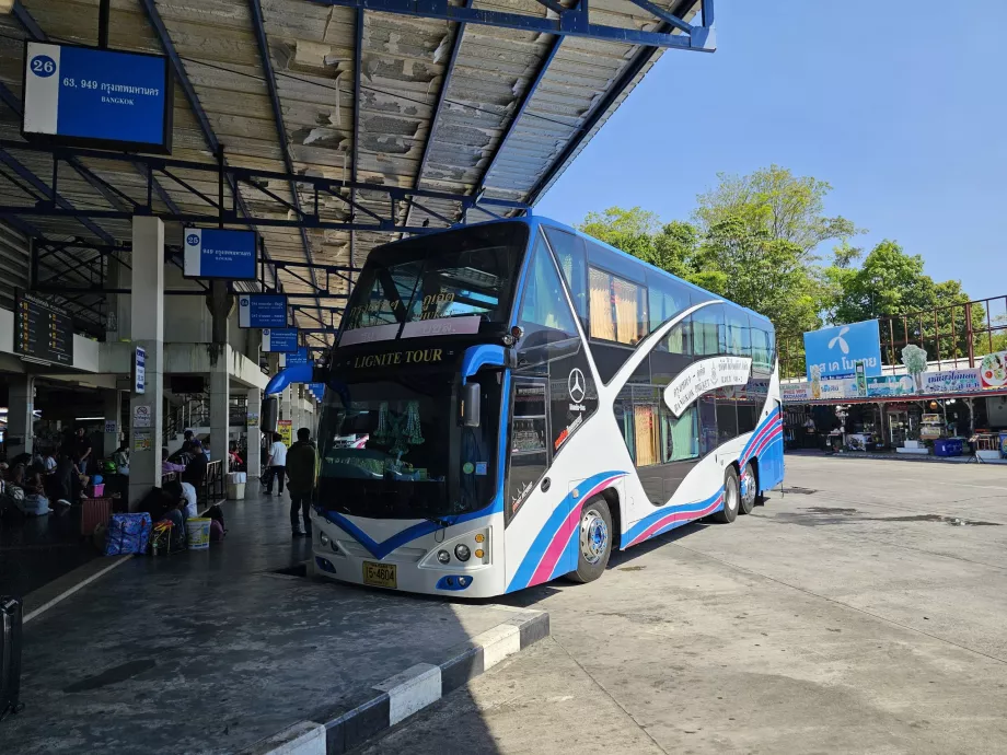 Terminalul de autobuz 2, autobuz către Bangkok