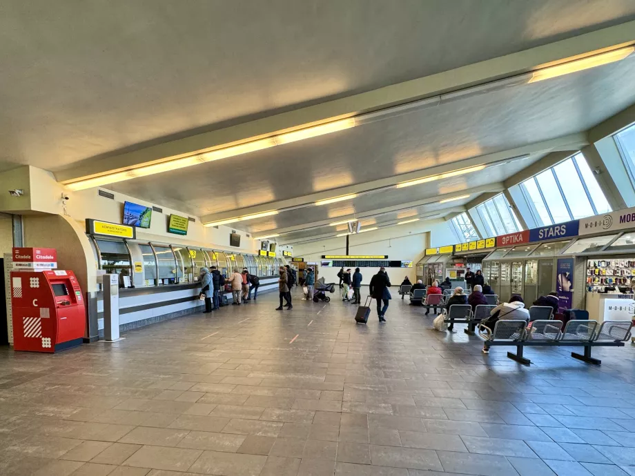 Sala de check-in la stația de autobuz Riga