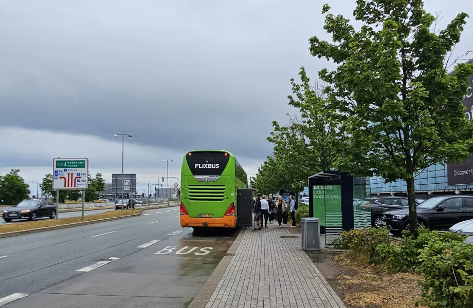 Stație de autobuz pe distanțe lungi