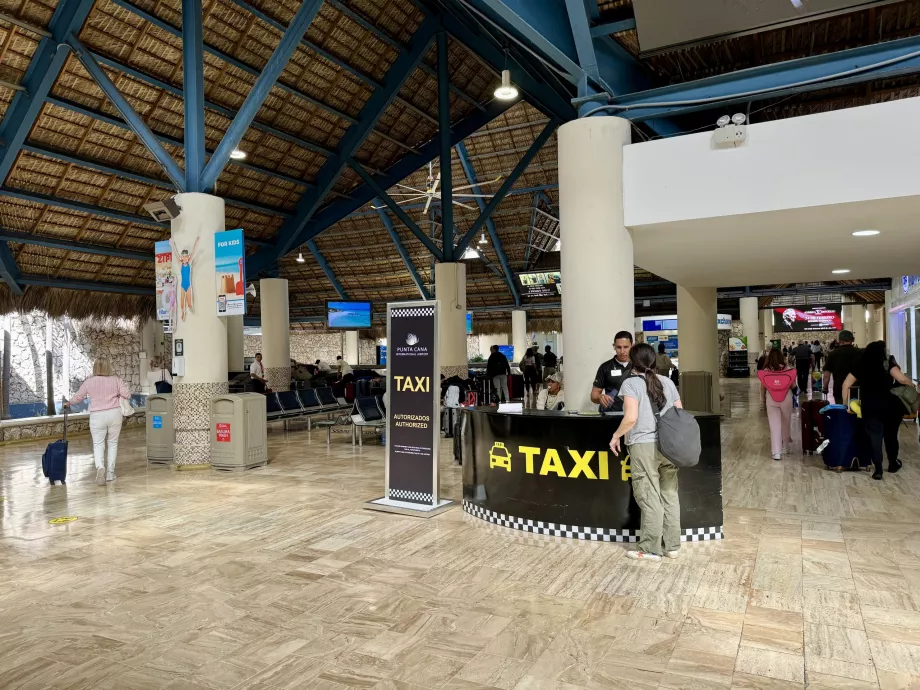 Stand oficial TAXI la Aeroportul PUJ