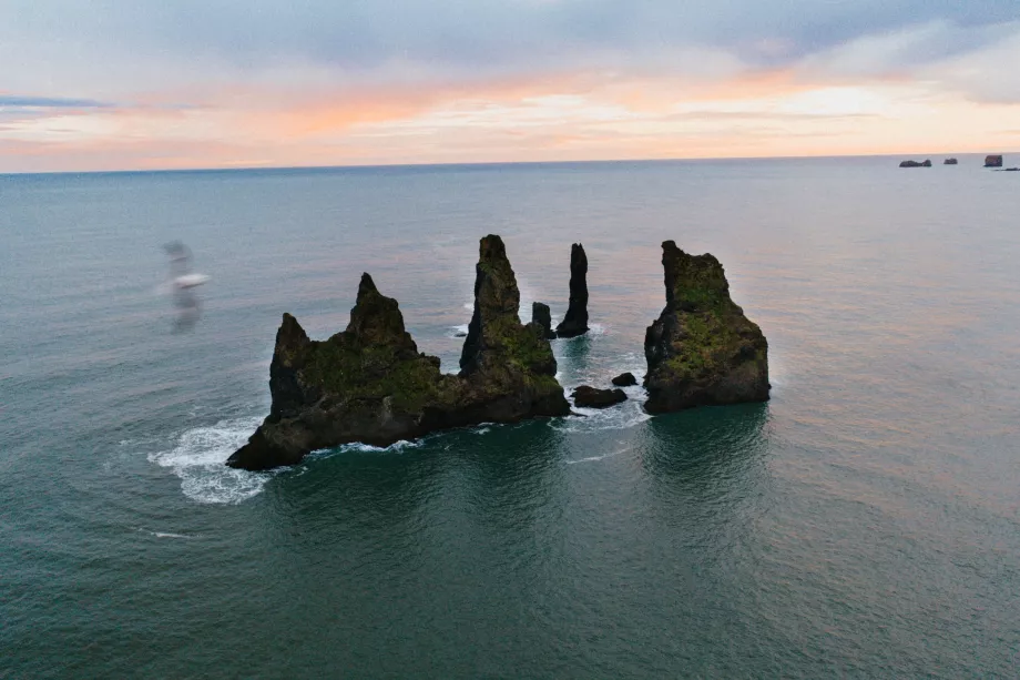 Vedere de la Reynisdrangar