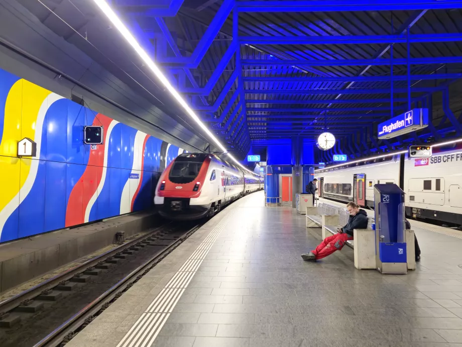 Tren la Aeroportul ZRH