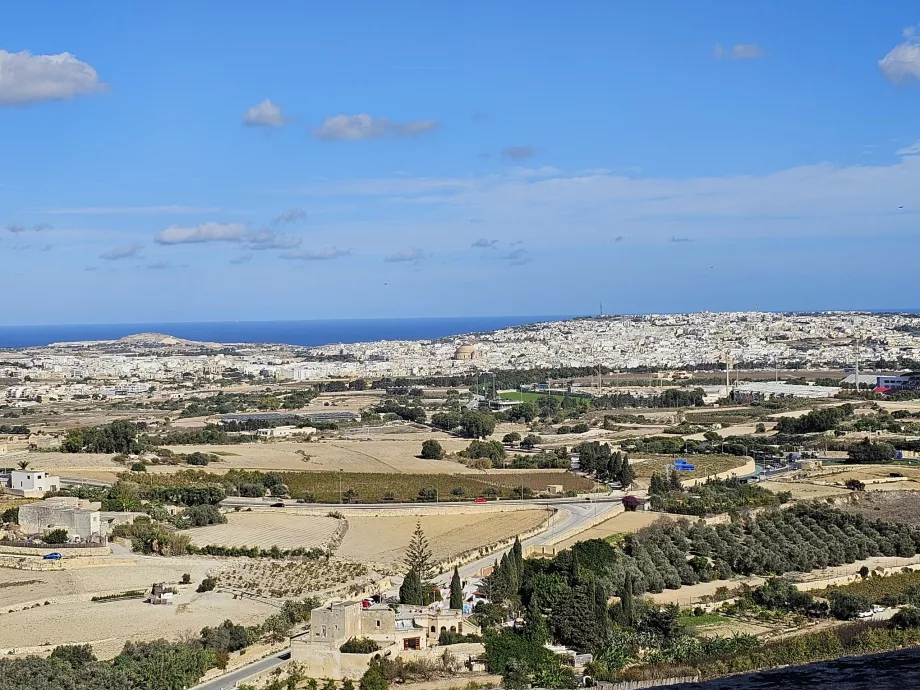 Vedere de pe zidurile din Mdina