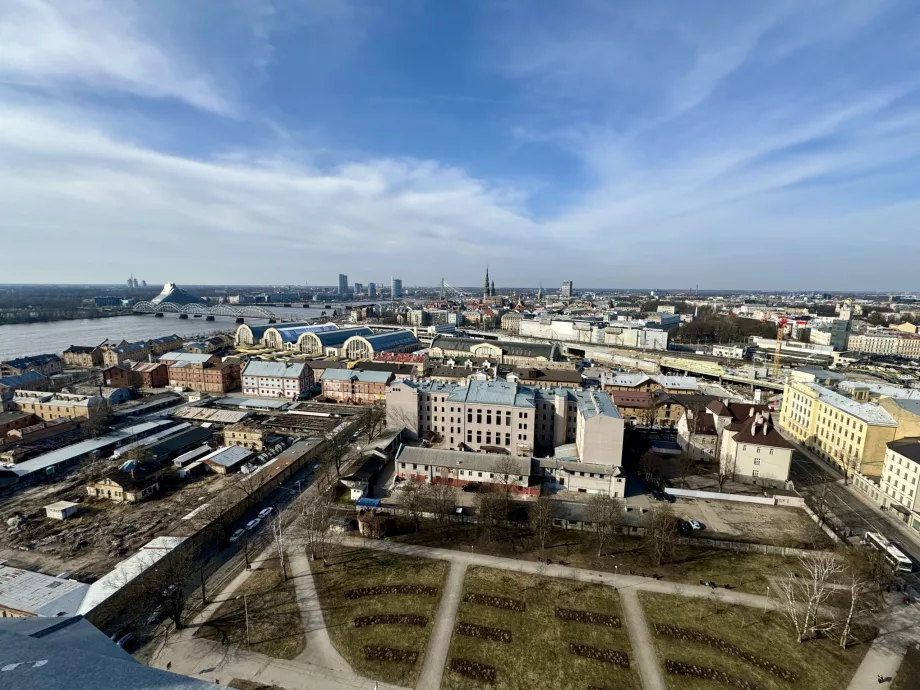 Vedere panoramică de la Academia de Științe