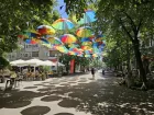 Umbrele colorate, Burgas, strada Aleksandrovska