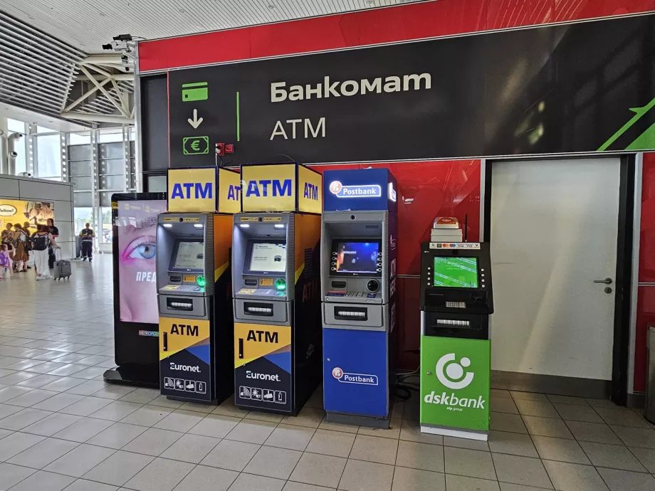 Bancomate în Terminalul 2