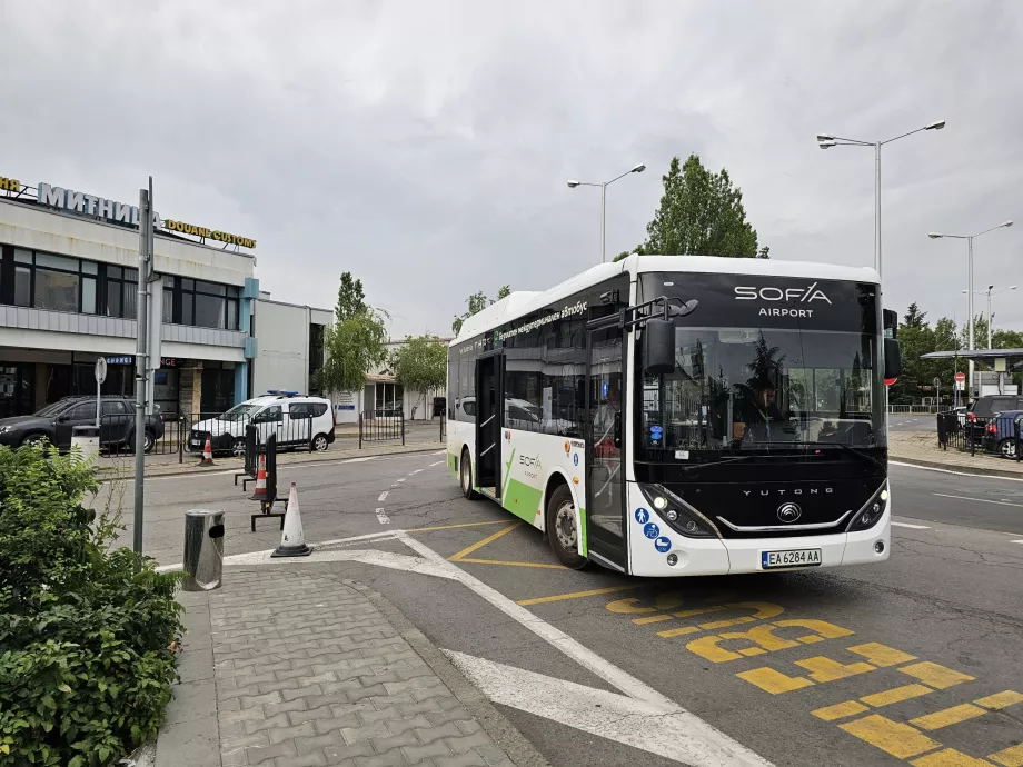 Autobuz navetă între terminale