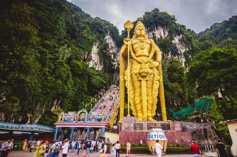 Statuia zeului Murugan