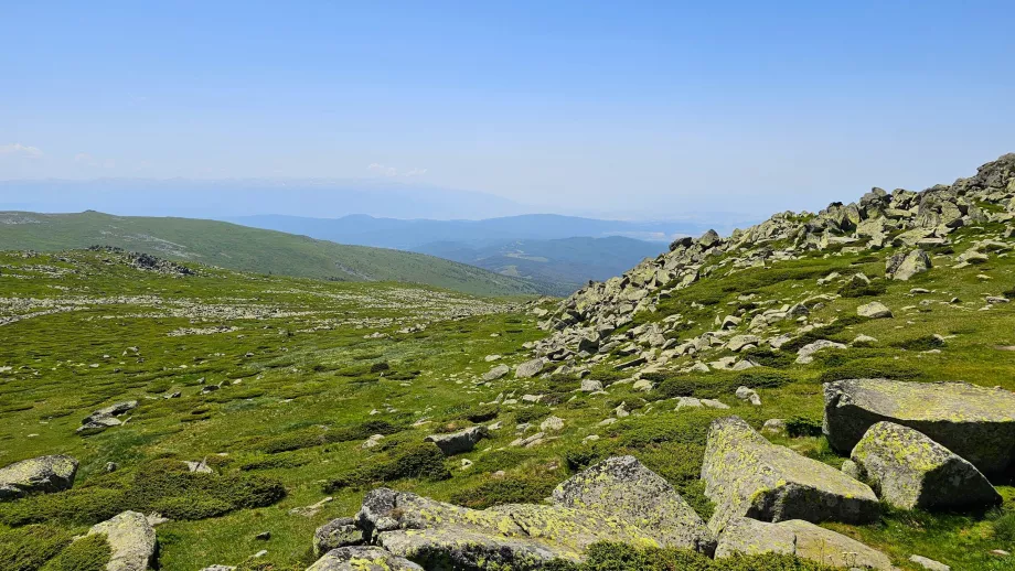 Vedere la munții Vitosha și Rila