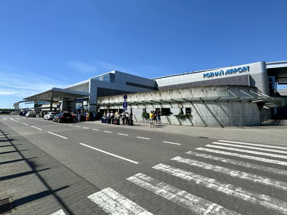 Aeroportul Poznan POZ