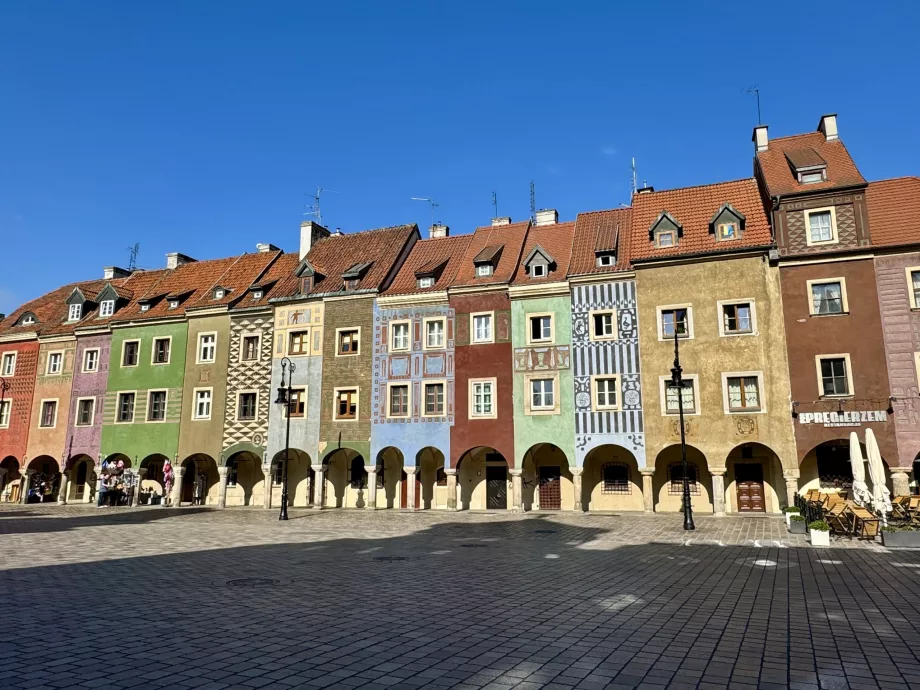 Case colorate pe Stary Rynek în Poznan