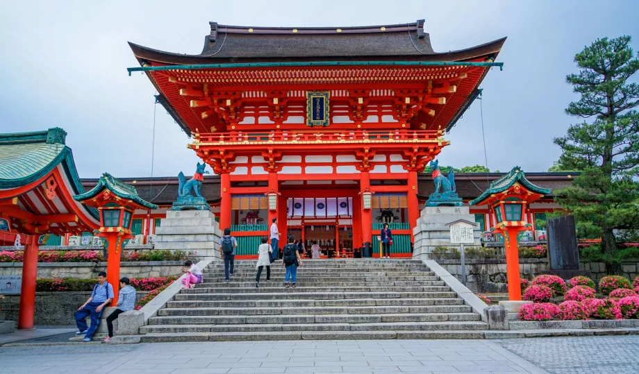 Sanctuarul principal din Fushimi Inari