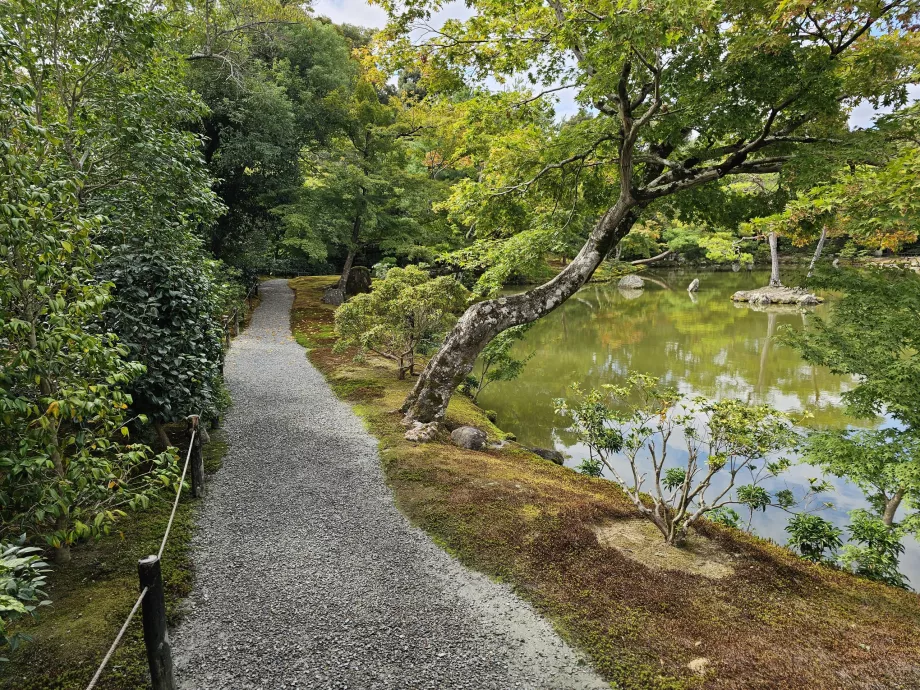 Parcul Templului Kinkakuji