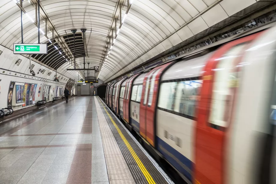 Stații de metrou din Londra